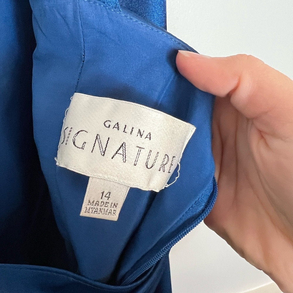 Signature One Shoulder Blue Dress - Picture 3 of 4